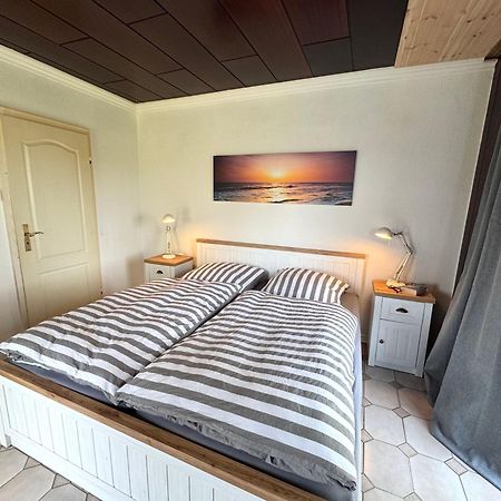 Landhaus Nordsee-Peerhuus Friedrichskoog Buitenkant foto